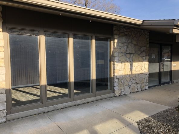 Medical/ Professional Office : 360 Plaza Drive, Suite 1B, Columbus, IN 47201